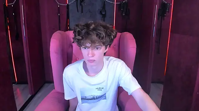 عرض كام LukeSweet