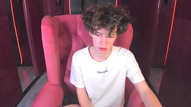 Show modela LukeSweet na web-kameri