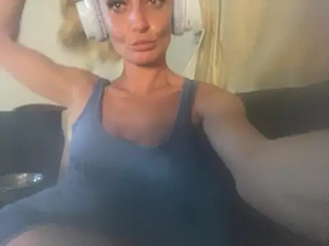 DannyAndKiki Webcamshow