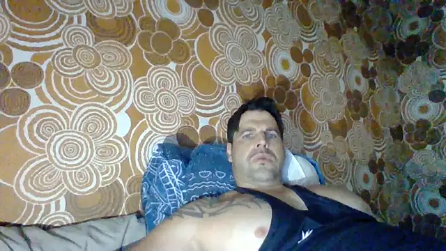 Show modela XxBigboybandxX na web-kameri