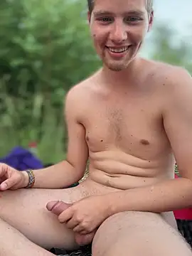 PublicLuke Webcam show