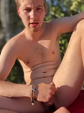 הופעת וובקאם של PublicLuke