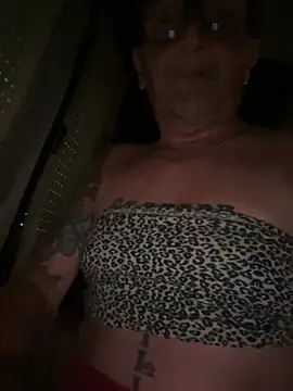 Ladyluve Webcam Show