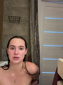 Онлайн чат XXX emma77_