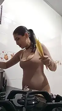 LunaSub69_'s Live XXX Chat
