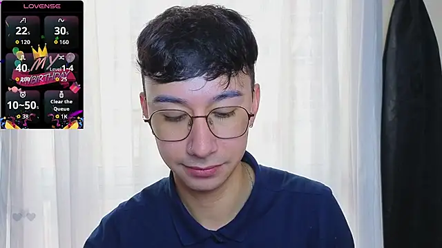 cameron_cum Adlı Modelin Web Kamerası Şovu