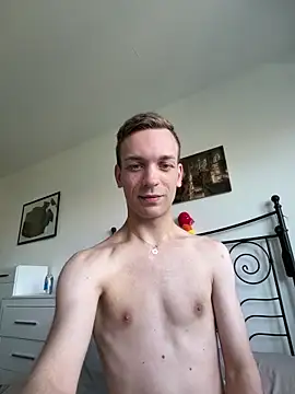 Show modela nick_subvyx na web-kameri