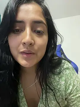 karelyfox Show in webcam