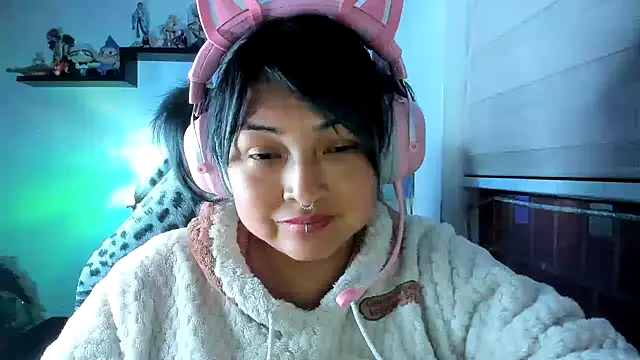 Živá chatovací místnost Shaddycute_