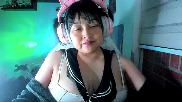 Czat XXX na żywo – Shaddycute_