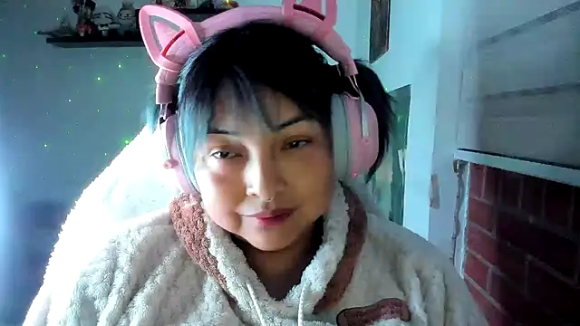 Živý XXX chat Shaddycute_