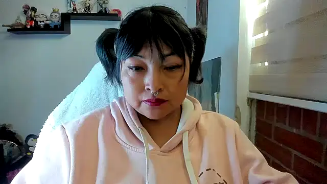 Shaddycute_ élő XXX-chatje