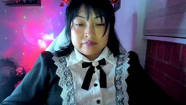 Shaddycute_ Show in webcam