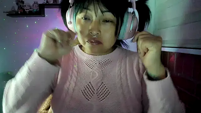Shaddycute_ webkamerás műsora