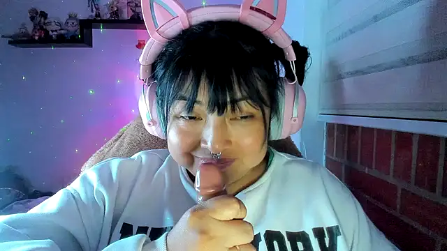 Shaddycute_'s Live XXX Chat