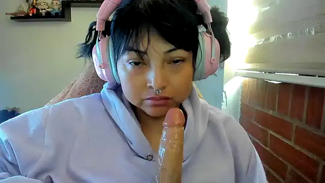 Shaddycute_ Chat XXX in diretta