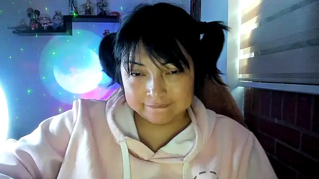 Chat +18 de Shaddycute_ ao vivo