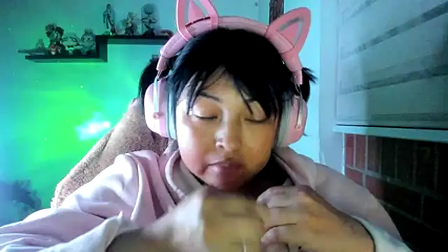 Živý XXX chat Shaddycute_