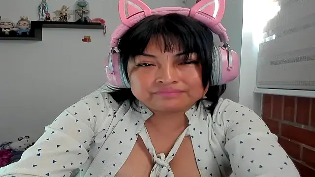Shaddycute_ Adlı Modelin Canlı XXX Sohbeti