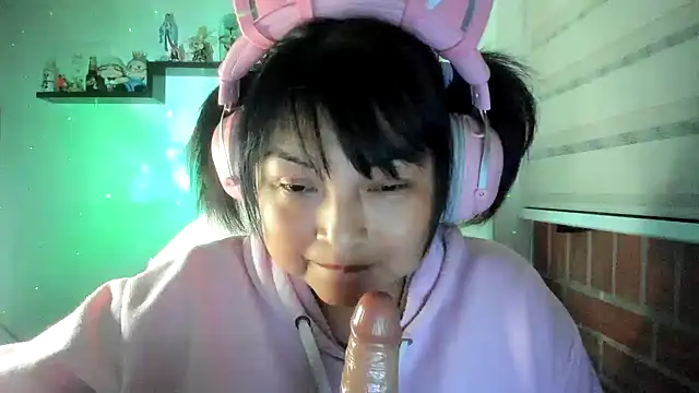 Chat +18 de Shaddycute_ ao vivo