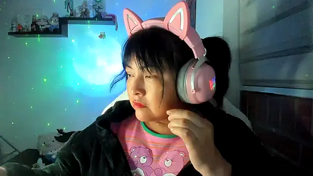 Chat XXX en directo de Shaddycute_