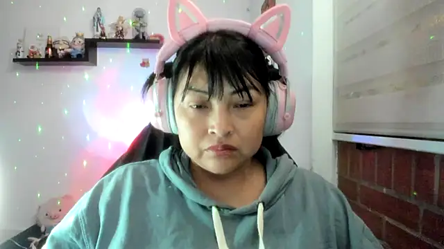 Chatroom XXX en direct de Shaddycute_