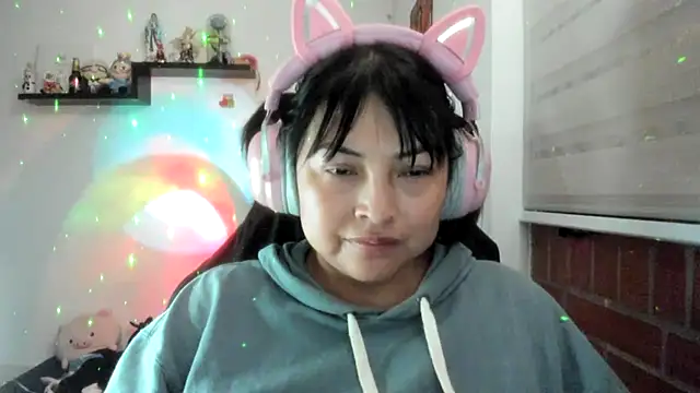 Chat XXX ao vivo de Shaddycute_
