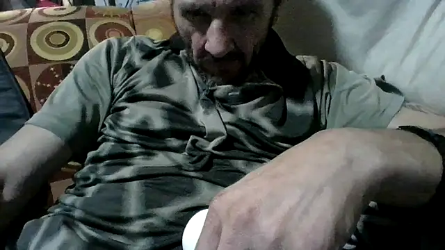 In2itvegassstyle Show in webcam