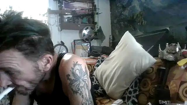 In2itvegassstyle Show in webcam