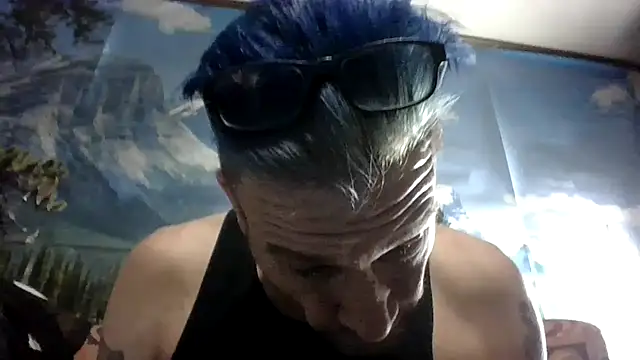 In2itvegassstyle webkamerás műsora