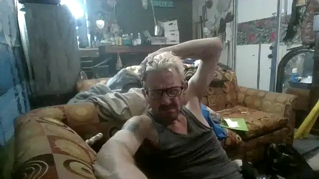 In2itvegassstyle Show in webcam