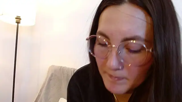 Chat +18 de Elle_Lee_ ao vivo