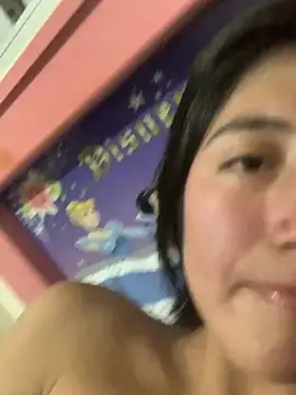 sarah12333 Show in webcam