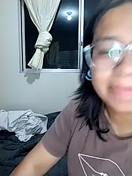sarah12333 Show in webcam