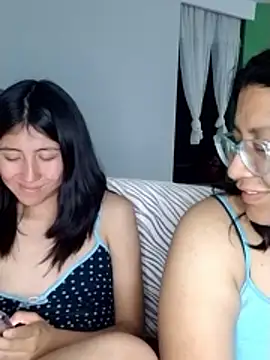 sarah12333's Webcam Show