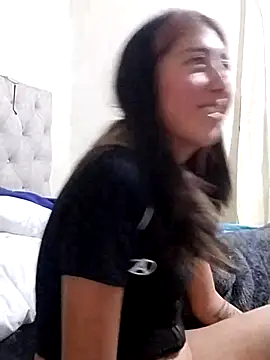 sarah12333 Show in webcam