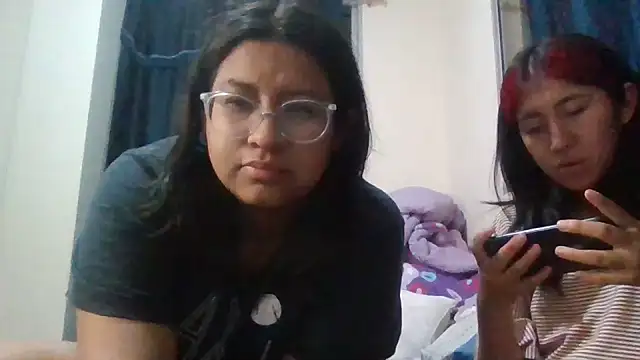sarah12333 Adlı Modelin Web Kamerası Şovu