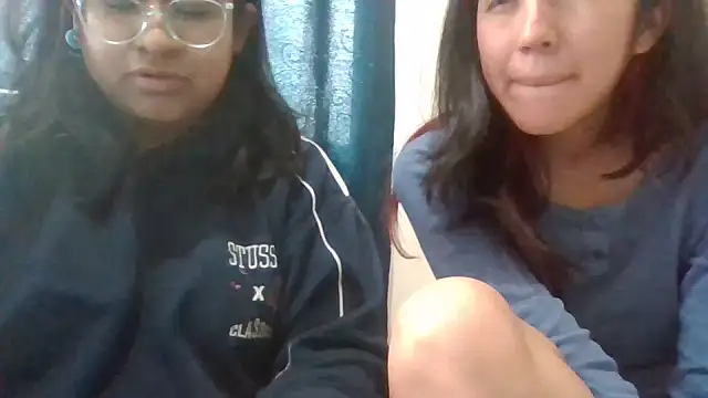sarah12333 Show Webcam