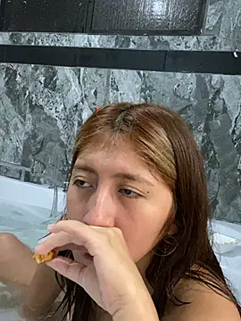 Pokazy przed kamerką – sarah12333