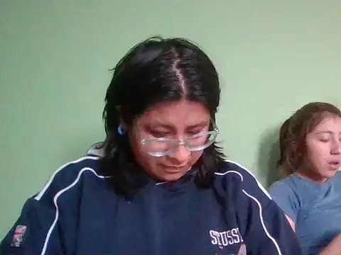 sarah12333 Adlı Modelin Web Kamerası Şovu