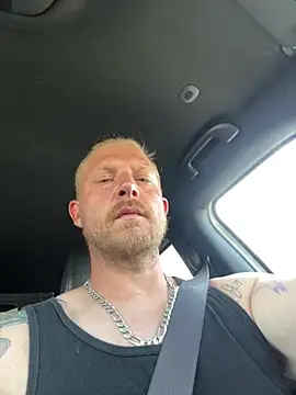 הופעת וובקאם של Mcpussypounder211