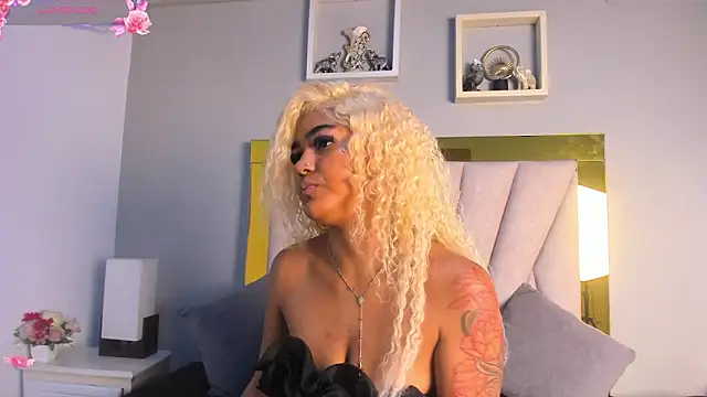 vahiolet_fuentes' Live XXX Chat