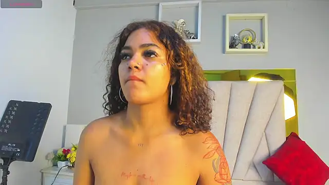 vahiolet_fuentes 라이브 XXX 채팅