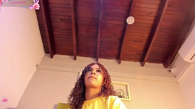 vahiolet_fuentes' Webcam Show