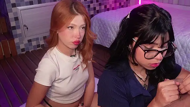 Pertunjukan Kamera Web Eazinity