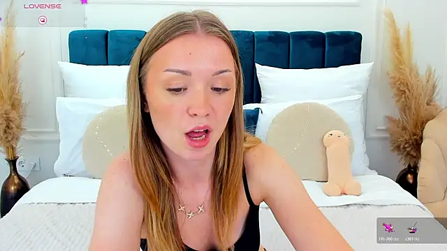 VirginOlly's Live XXX Chat