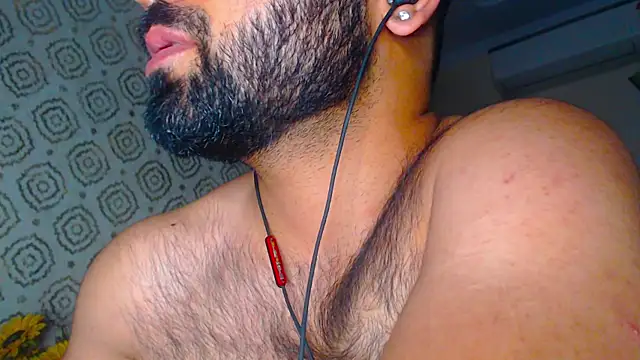 cutebeardi webcam show