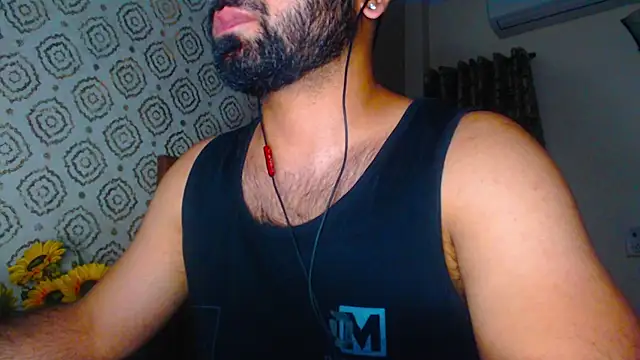 cutebeardi's Live XXX Chat