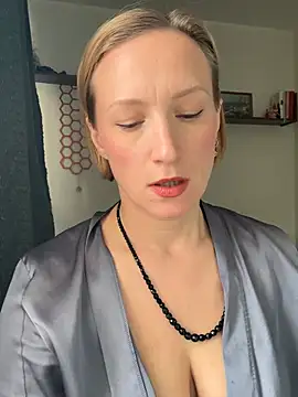 UmaTruewoman 网络视讯表演
