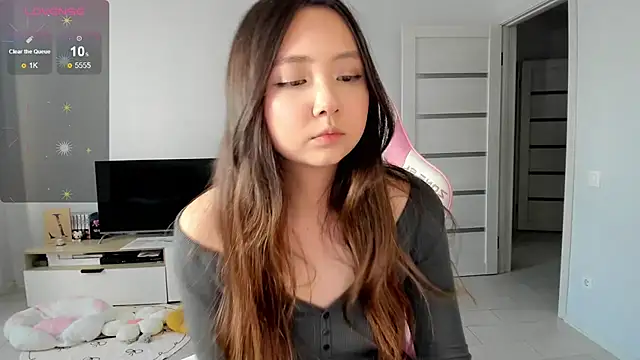 Chat +18 de Fluffy_Rose ao vivo